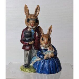 Vintage 1972 Royal Doulton Bunnykins Family Photograph DB1 Figurine FLAWED